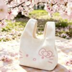 White corduroy Kitty cat embroidery handbag portable and high-value wrist bag, Hello Kitty handbag